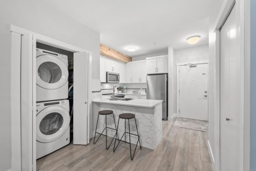 306-22577 Royal Crescent, Maple Ridge, BC 