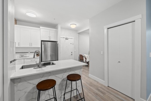 306-22577 Royal Crescent, Maple Ridge, BC 