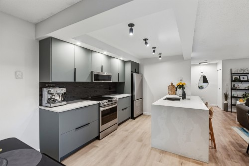 3146 Mountain Highway, North Vancouver, BC 