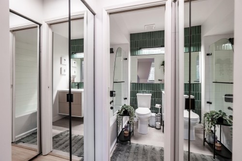 3146 Mountain Highway, North Vancouver, BC 