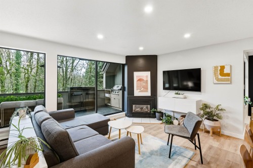 3146 Mountain Highway, North Vancouver, BC 