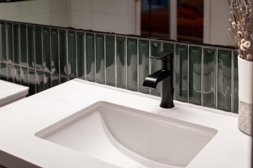 3146 Mountain Highway, North Vancouver, BC 