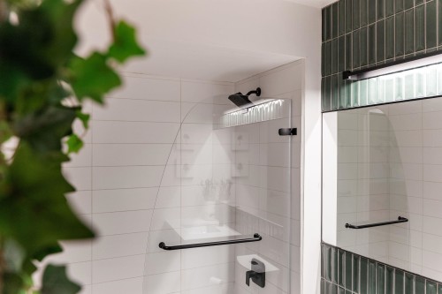 3146 Mountain Highway, North Vancouver, BC 