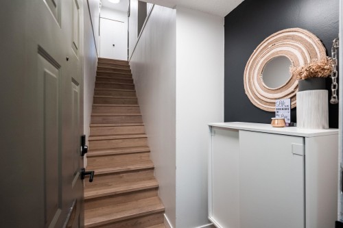 3146 Mountain Highway, North Vancouver, BC 