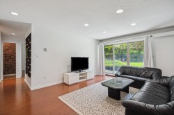 101-9857 Manchester Drive  Burnaby, BC V3N 4P5