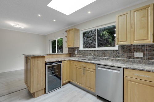 732 29Th Street E, North Vancouver, BC 