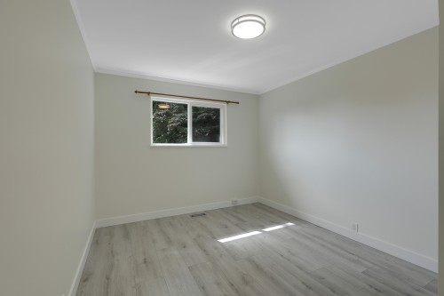 732 29Th Street E, North Vancouver, BC 