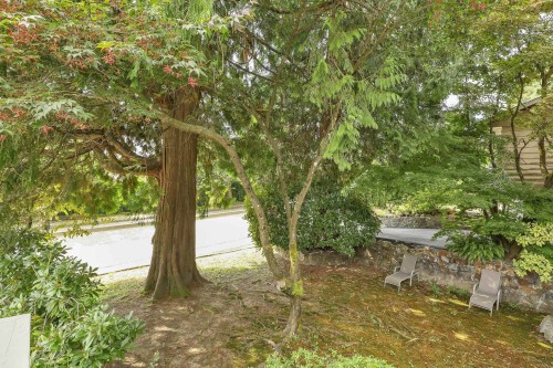 732 29Th Street E, North Vancouver, BC 