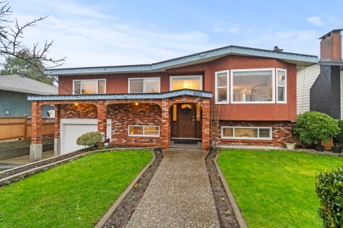920 Grove Avenue  Burnaby, BC V5B 4G7