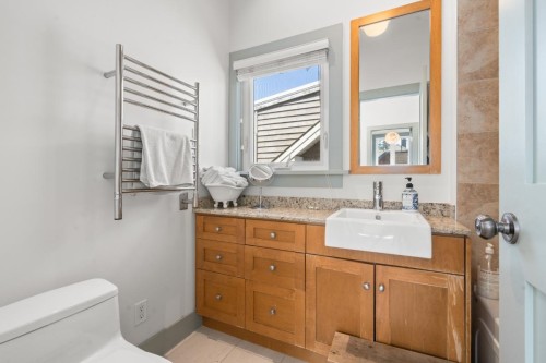 6591 Vine Street, Vancouver, BC 