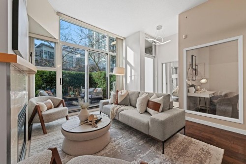 123 Aquarius Mews, Vancouver, BC 