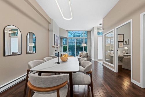 123 Aquarius Mews, Vancouver, BC 