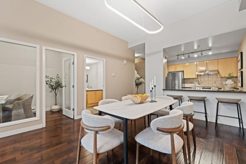 123 Aquarius Mews, Vancouver, BC 