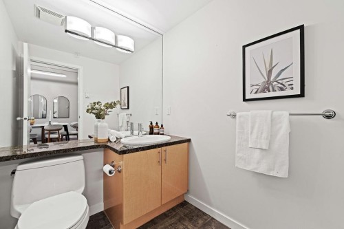 123 Aquarius Mews, Vancouver, BC 