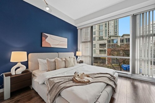 123 Aquarius Mews, Vancouver, BC 