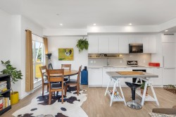 301-37762 Third Avenue  Squamish, BC V8B 1C3