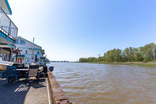2-4485 River Road W, Delta, BC 