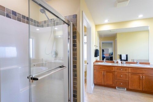 A-2484 Nile Gate, Port Coquitlam, BC 