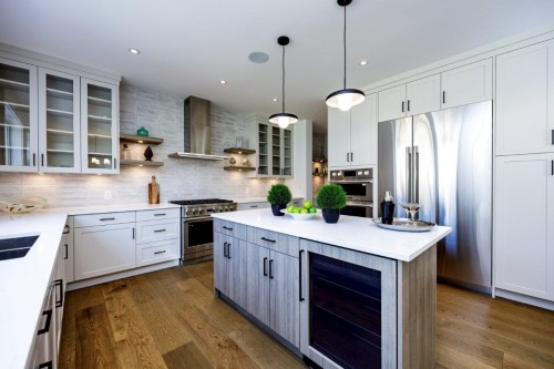 1028 Calverhall Street, North Vancouver, BC 