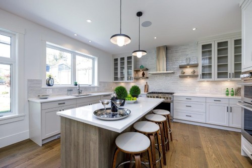 1028 Calverhall Street, North Vancouver, BC 