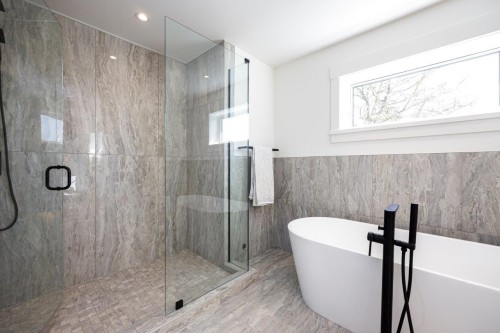 1028 Calverhall Street, North Vancouver, BC 