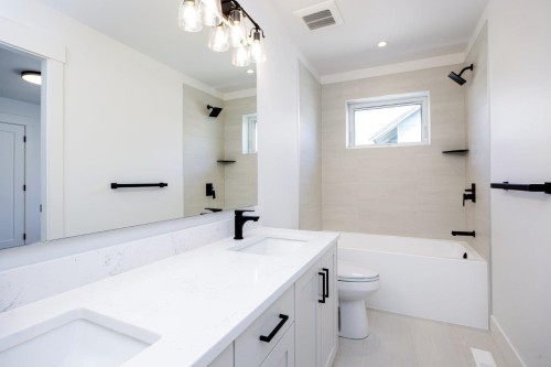 1028 Calverhall Street, North Vancouver, BC 