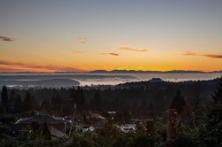 637 Alpine Court  North Vancouver, BC V7R 2L7