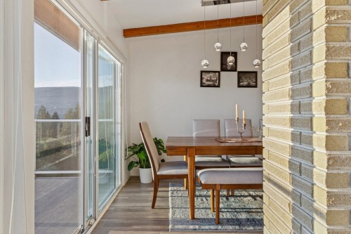 637 Alpine Court, North Vancouver, BC 