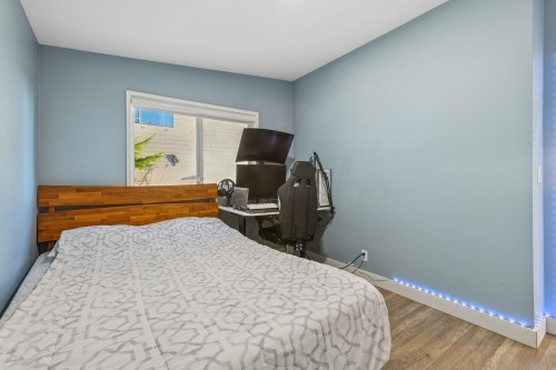 637 Alpine Court, North Vancouver, BC 