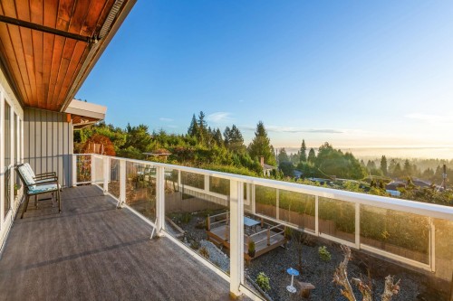 637 Alpine Court, North Vancouver, BC 