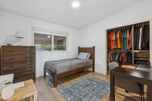 637 Alpine Court, North Vancouver, BC 