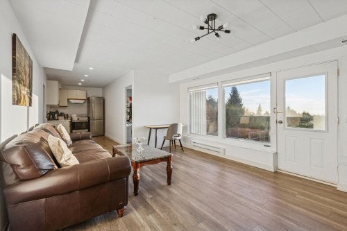 637 Alpine Court, North Vancouver, BC 