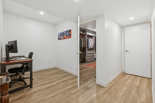 637 Alpine Court, North Vancouver, BC 