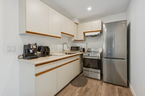 637 Alpine Court, North Vancouver, BC 