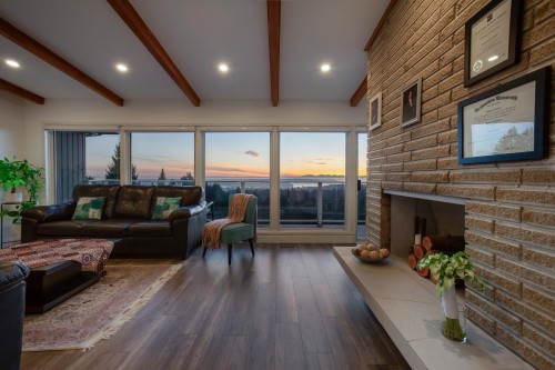 637 Alpine Court, North Vancouver, BC 