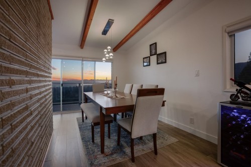 637 Alpine Court, North Vancouver, BC 