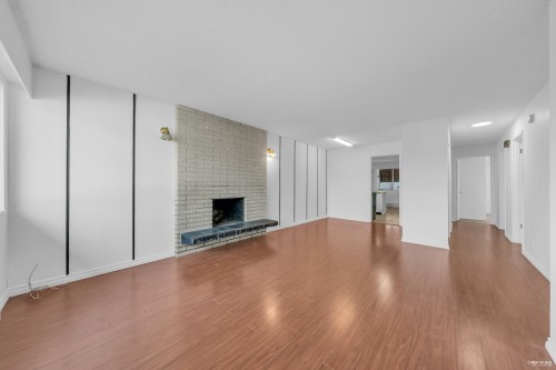 7511 Main Street, Vancouver, BC 