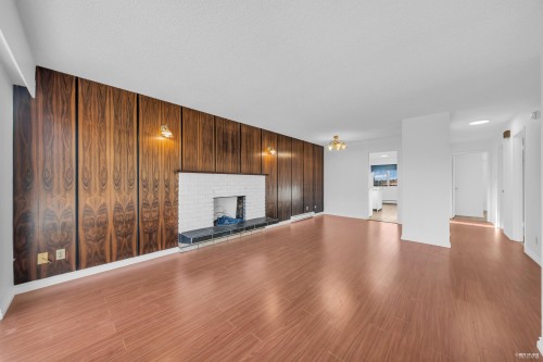 7511 Main Street, Vancouver, BC 