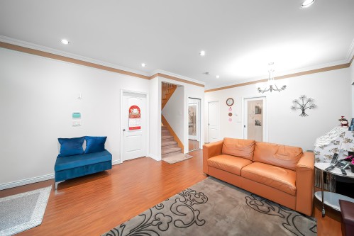 7150 Canada Way, Burnaby, BC 