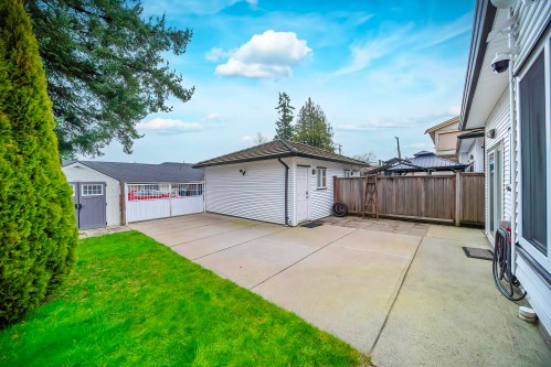 7150 Canada Way, Burnaby, BC 