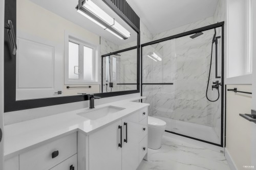 3-3090 Vanness Avenue, Vancouver, BC 