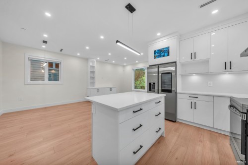 3-3090 Vanness Avenue, Vancouver, BC 