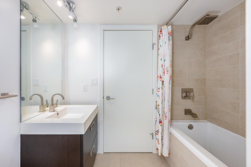 1051 Richards Street, Vancouver, BC 