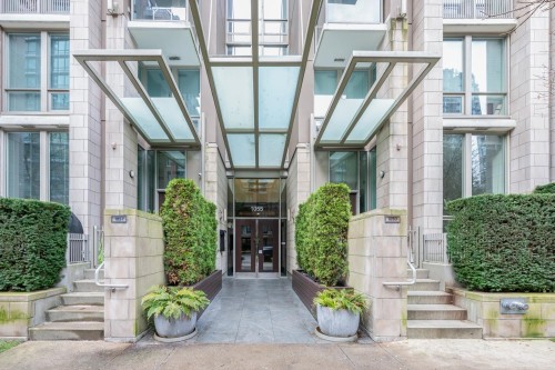 1051 Richards Street, Vancouver, BC 