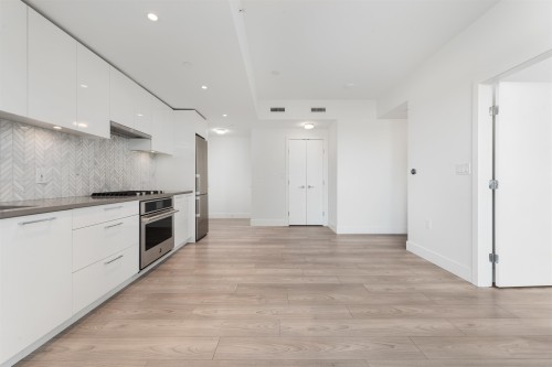 601-8570 Rivergrass Drive, Vancouver, BC 