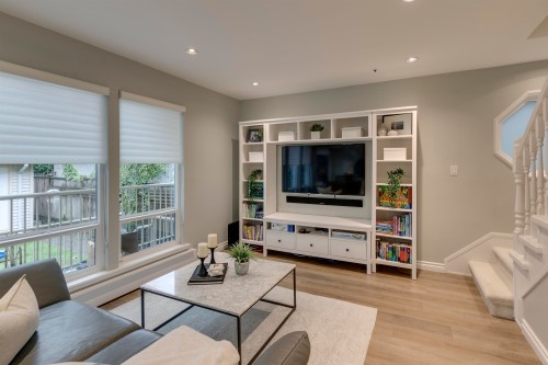 4560 7Th Avenue W, Vancouver, BC 