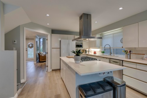 4560 7Th Avenue W, Vancouver, BC 