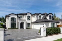 7577 Armstrong Street  Richmond, BC V6Y 0K5