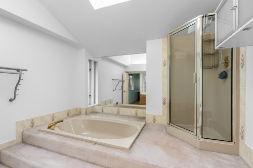 9760 Dayton Avenue, Richmond, BC 