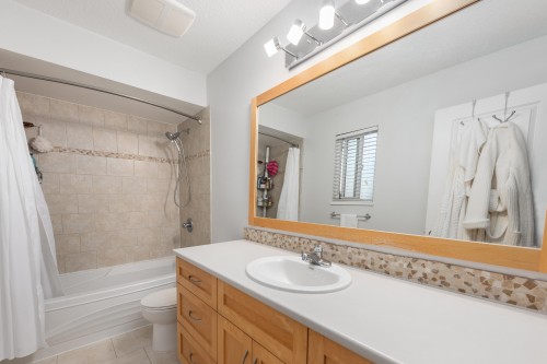 8640 Delaware Road, Richmond, BC 